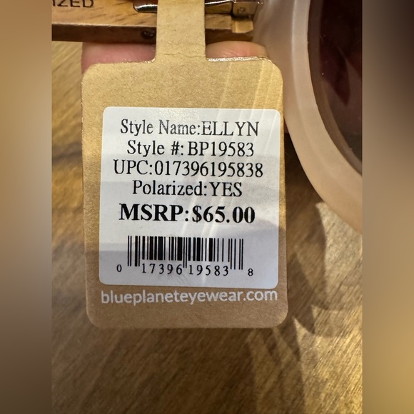 Blue planet eyewear recycled wood and plastic polarized sunglasses NWT - Picture 9 of 9